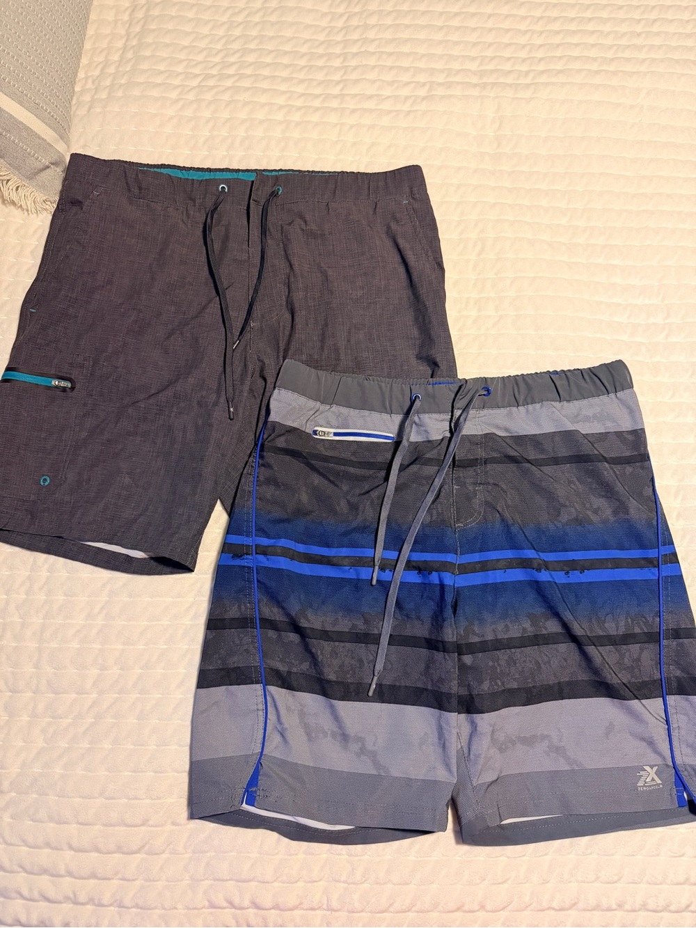 Bundle of 2 ZeroXposur Men's Swim Trunks Board Shorts Size Large